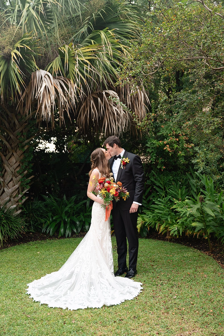 Melanie & James - Wedding Photo 23